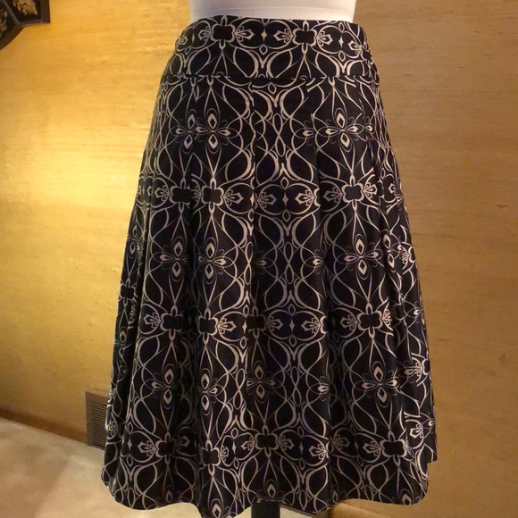 Skirt - Picture 3 of 7